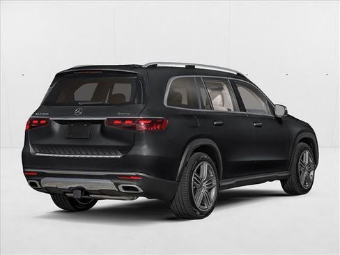 New 2026 Mercedes-Benz GLS 450 4MATIC image 2