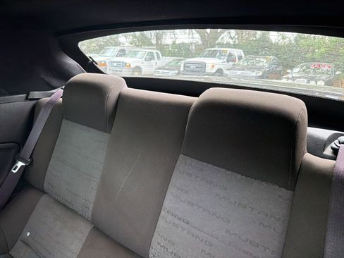 Used 2006 Ford Mustang Convertible image 7