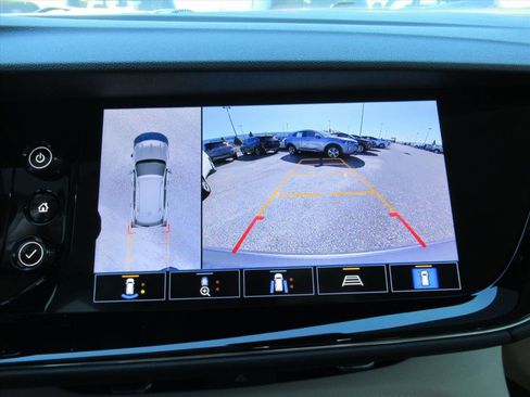 Used 2022 Buick Envision Avenir w/ Technology Package II image 32