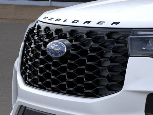 New 2026 Ford Explorer ST-Line w/ ST-Line Street Pack image 17