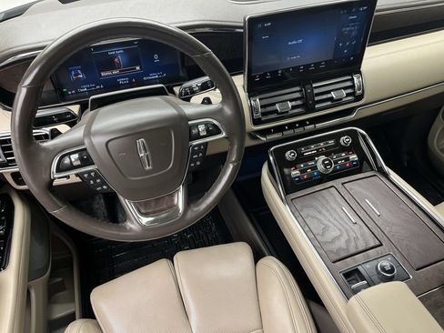 Used 2023 Lincoln Navigator L Reserve AWD/4WD image 16