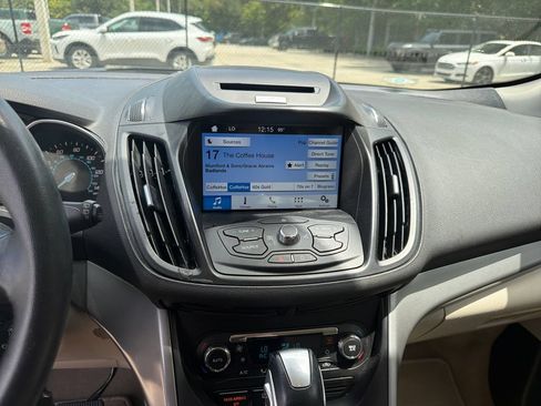 Used 2016 Ford Escape SE w/ SE Leather Comfort Package FWD image 23