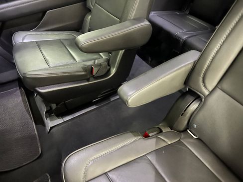 Used 2021 GMC Yukon XL Denali AWD/4WD image 86
