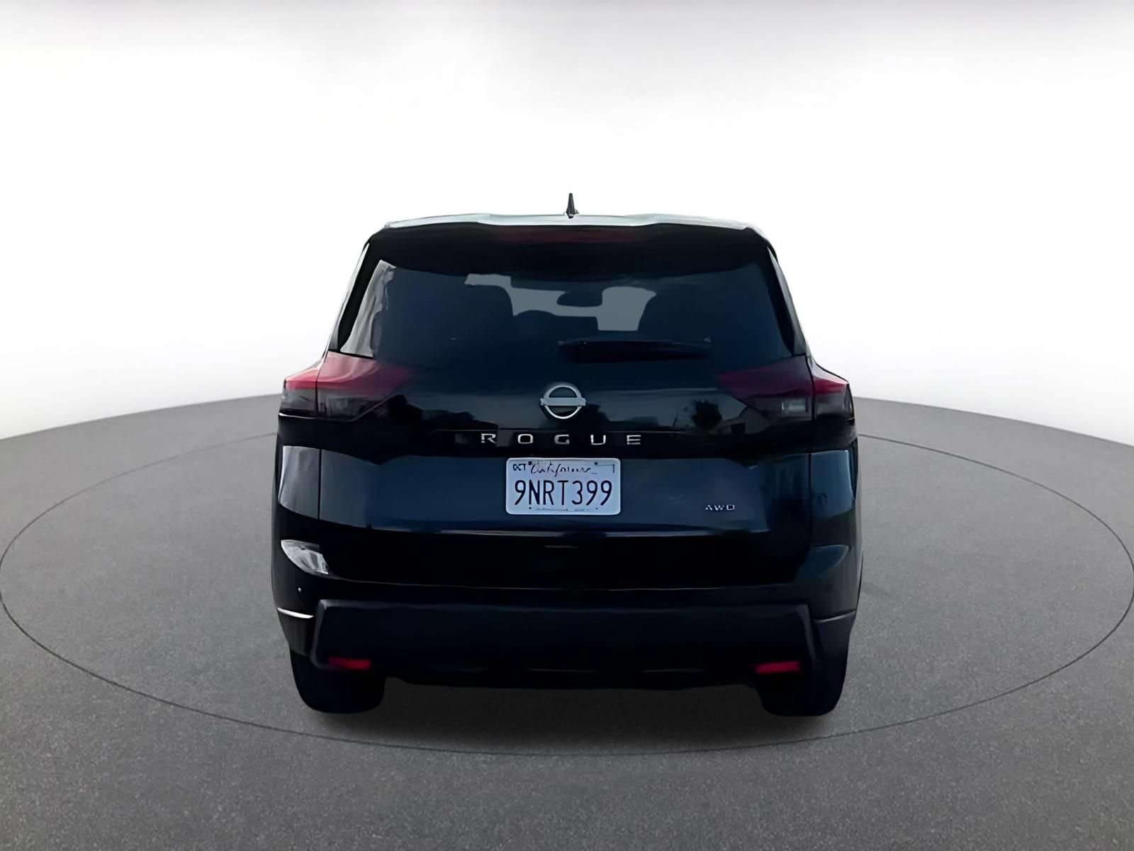 Used 2025 Nissan Rogue SV AWD/4WD image 12