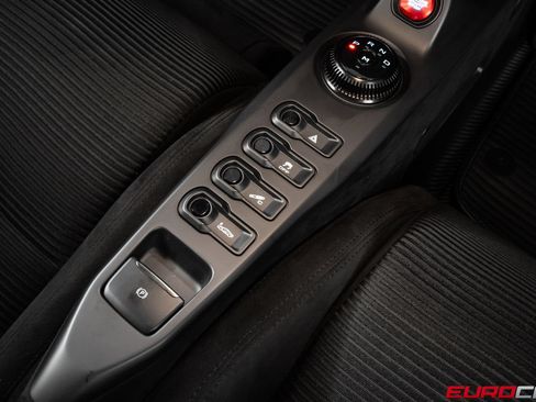 Used 2022 Ford GT RWD image 40