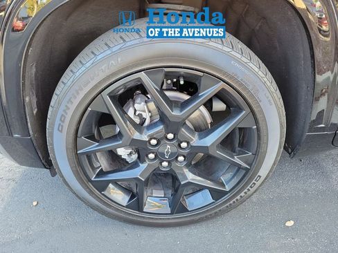 Used 2024 Chevrolet Traverse RS image 4