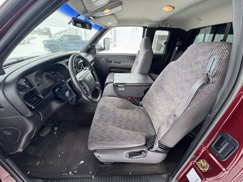 Used 2001 Dodge Ram 2500 Truck SLT image 31