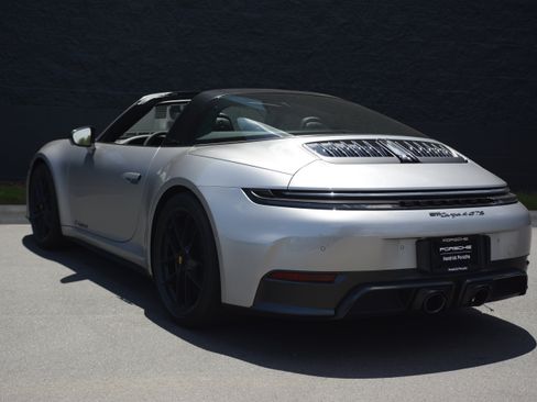 Used 2026 Porsche 911 Targa 4 GTS AWD/4WD image 3