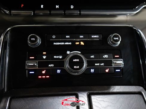 Used 2018 Lincoln Navigator Select w/ Technology Package image 37