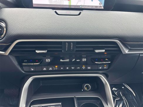 Used 2024 MAZDA CX-90 Plug-In Hybrid w/ Premium Pkg image 32