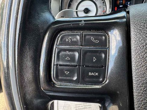 Used 2014 Chrysler 300 C image 14