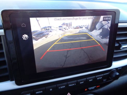 Used 2023 Hyundai Venue Limited image 33