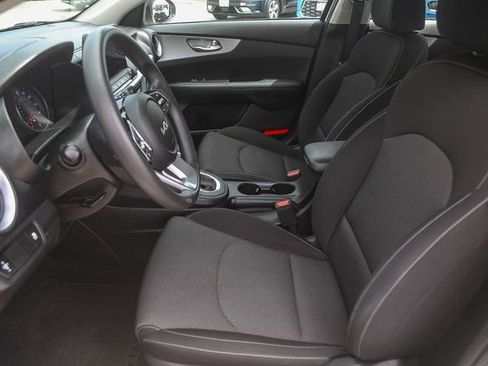 Used 2023 Kia Forte LXS FWD image 17