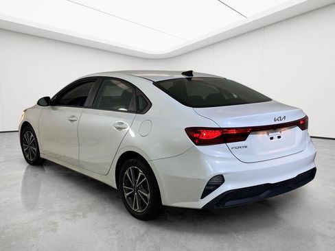 Used 2024 Kia Forte LXS w/ LXS Technology Package FWD image 4