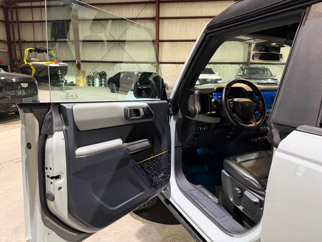 Used 2023 Ford Bronco Badlands AWD/4WD image 12