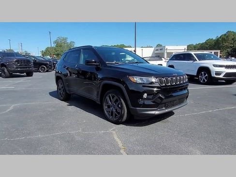 New 2026 Jeep Compass Limited AWD/4WD image 18