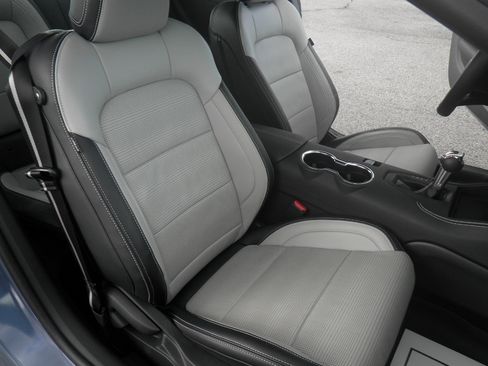 Used 2025 Ford Mustang Premium image 22