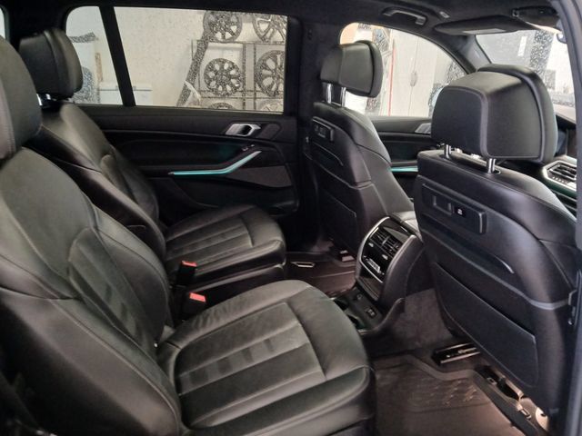 Used 2022 BMW X7 M50i w/ Luxury Seating Package AWD/4WD image 30