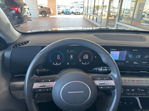 Used 2025 Hyundai Kona SEL image 34