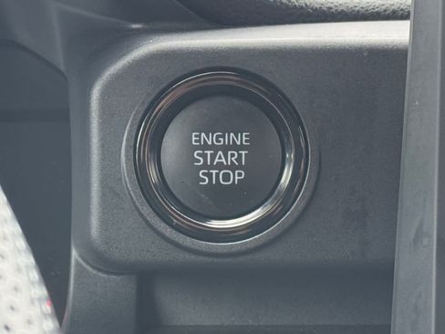 Used 2024 Toyota Tacoma SR5 image 5