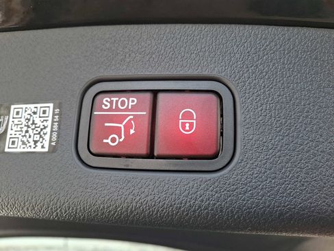 Certified 2026 Mercedes-Benz GLC 300 4MATIC image 26