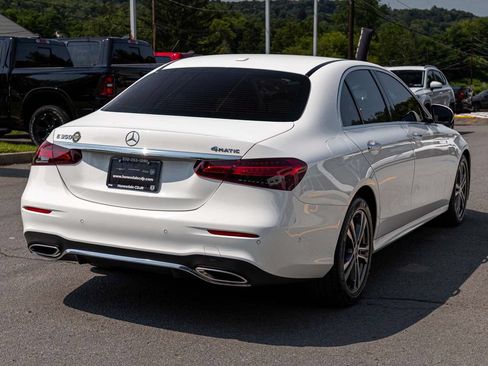 Used 2022 Mercedes-Benz E 350 4MATIC Sedan image 4