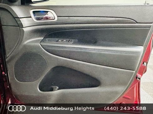 Used 2020 Jeep Grand Cherokee Altitude image 31