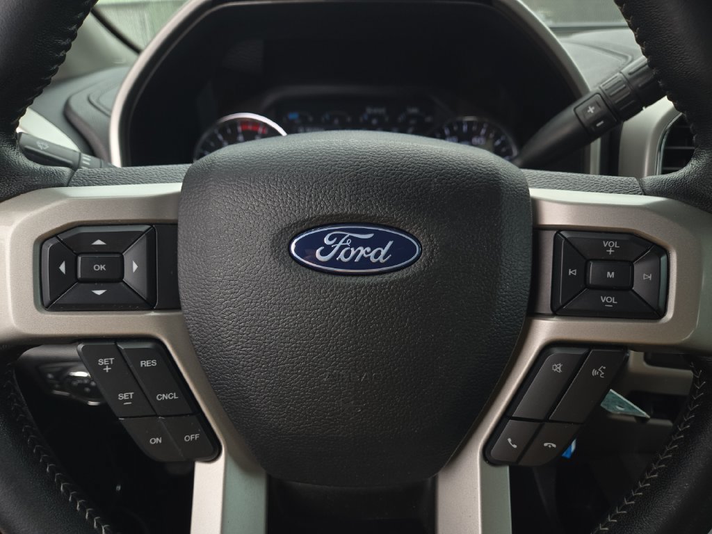 Used 2020 Ford F350 Lariat w/ Chrome Package AWD/4WD image 19