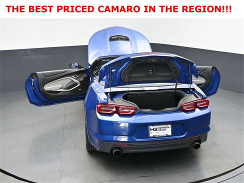 Used 2022 Chevrolet Camaro LT w/ Technology Package image 45