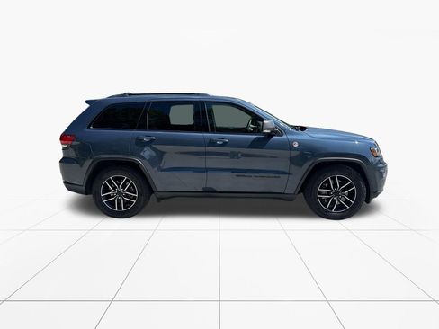 Used 2021 Jeep Grand Cherokee Trailhawk w/ Premium Lighting Group AWD/4WD image 9