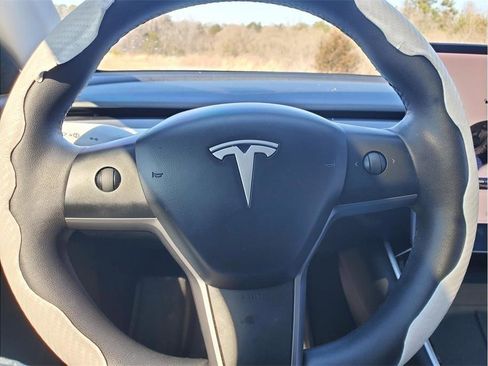 Used 2020 Tesla Model Y Long Range AWD/4WD image 19
