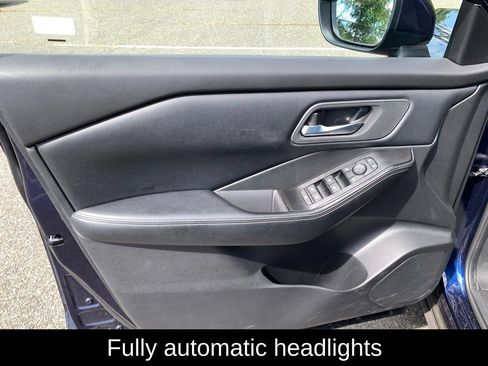 Used 2025 Nissan Rogue SV AWD/4WD image 12