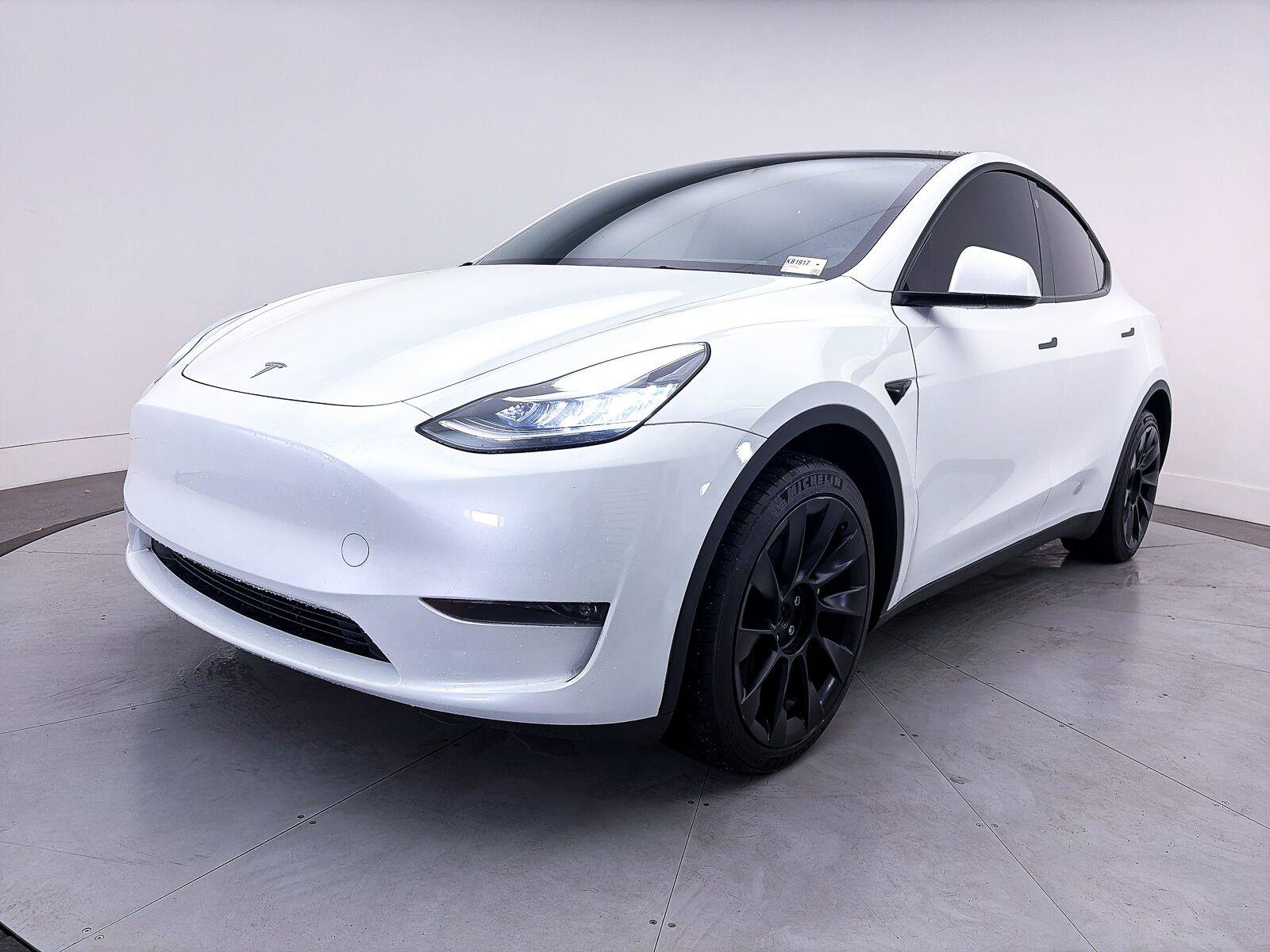 Used 2023 Tesla Model Y Long Range AWD/4WD image 12