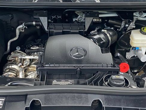 Used 2024 Mercedes-Benz Sprinter 2500 image 11