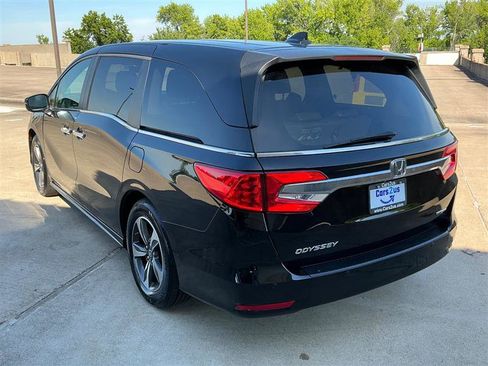 Used 2018 Honda Odyssey Touring image 5