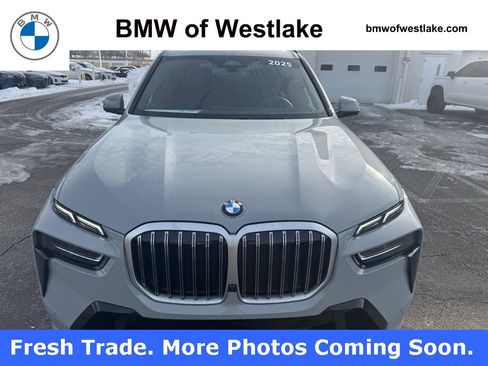 Used 2025 BMW X7 xDrive40i w/ M Sport Package image 7