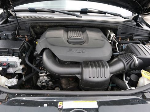 Used 2011 Jeep Grand Cherokee Laredo image 35