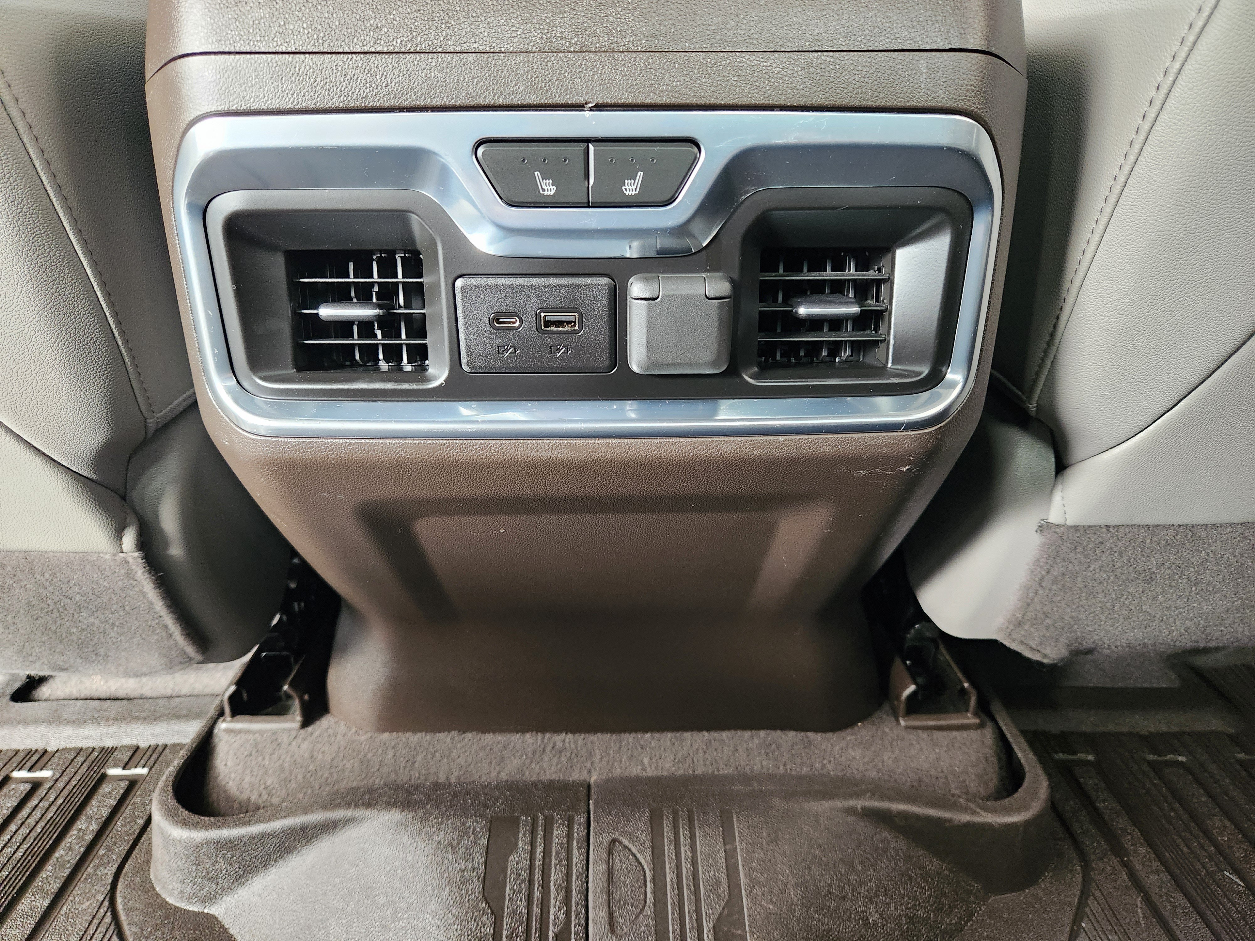 Used 2020 GMC Sierra 1500 SLT RWD image 31
