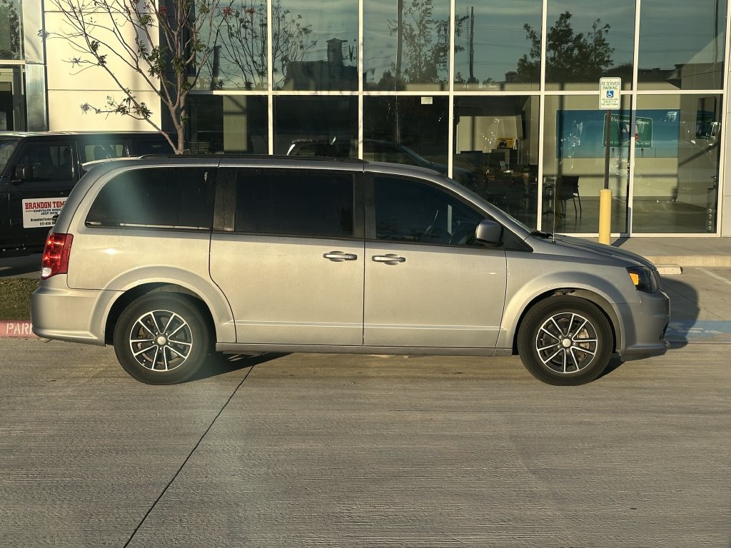 Used 2018 Dodge Grand Caravan GT FWD image 4