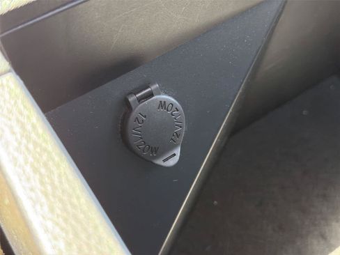 Used 2014 Toyota Tundra Limited RWD image 39