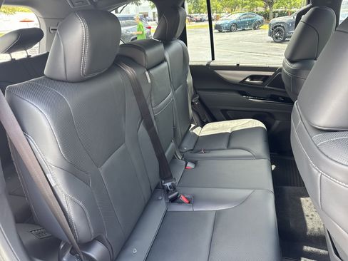 Used 2025 Lexus LX 700h F Sport image 32