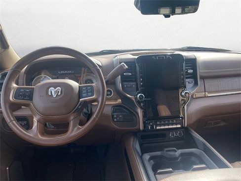 Used 2022 RAM 2500 Limited image 10