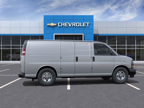 New 2026 Chevrolet Express 2500 image 5