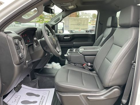 Used 2025 Chevrolet Silverado 3500 W/T w/ WT Convenience Package image 5