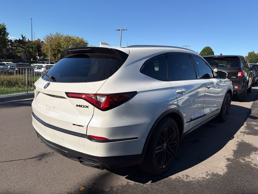 Used 2022 Acura MDX w/ Advance Package AWD/4WD image 3