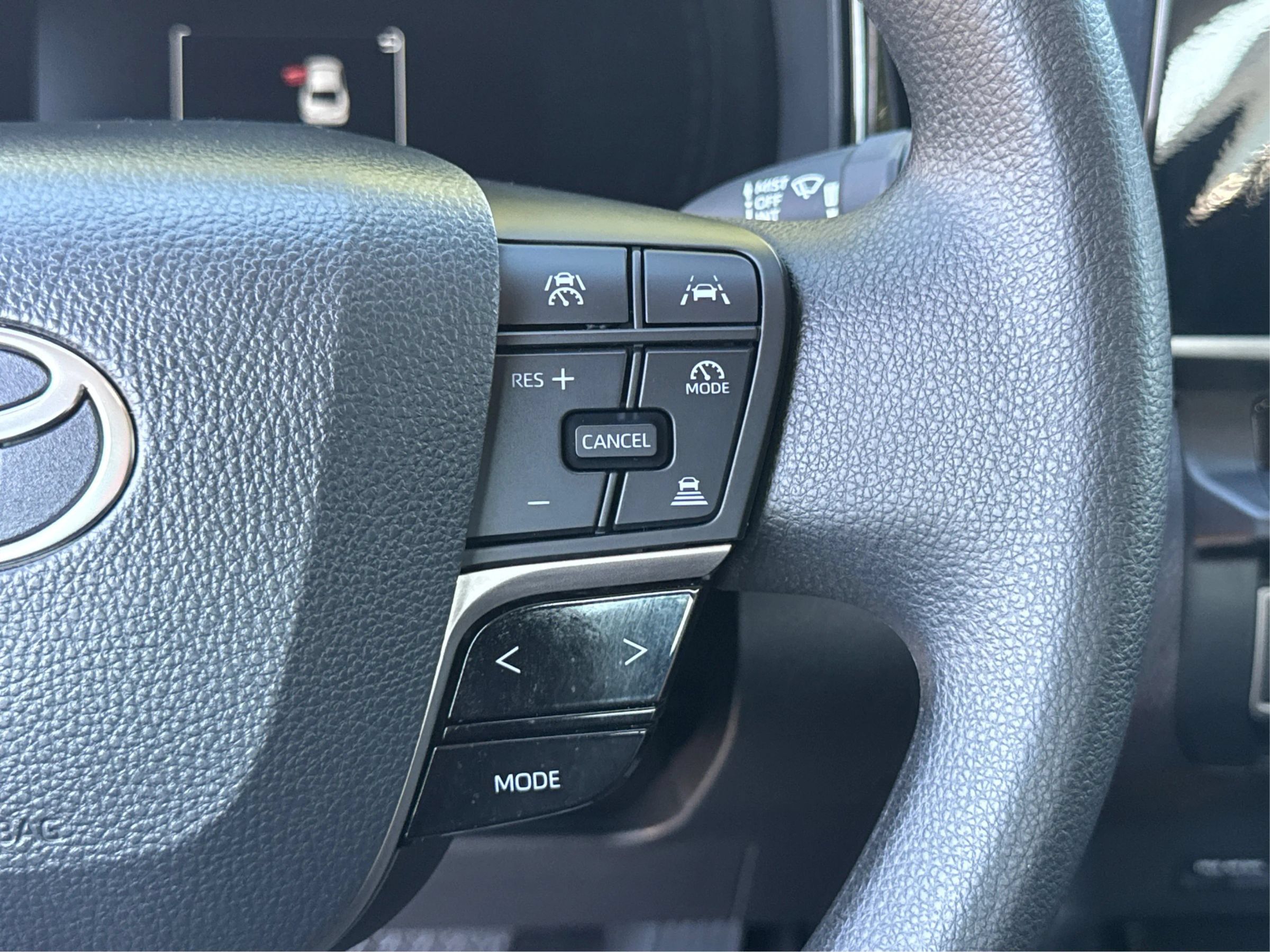 Used 2025 Toyota Camry LE FWD image 35