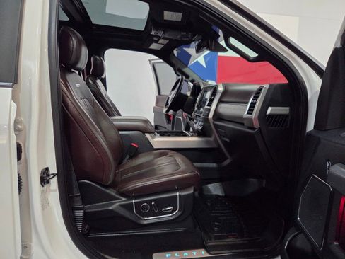 Used 2017 Ford F350 Platinum w/ Platinum Ultimate Package image 8