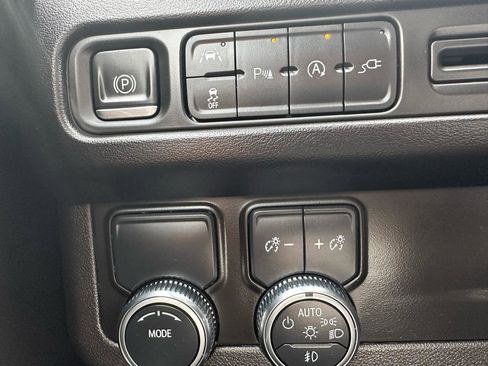 Used 2021 GMC Yukon SLT image 12