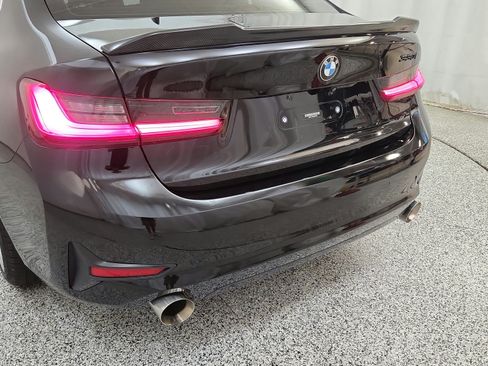 Used 2021 BMW 330i Sedan w/ Premium Package RWD image 29