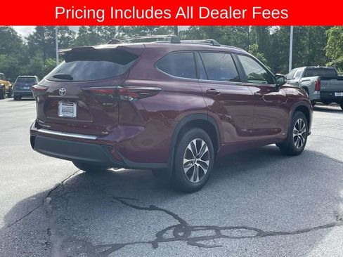 Used 2026 Toyota Highlander XLE AWD/4WD image 5